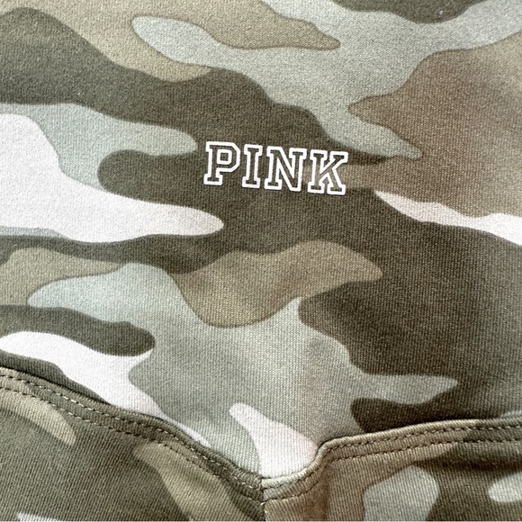 PINK Victoria's Secret Women’s Ultimate Camo Pocket Leggings - Picture 4 of 9